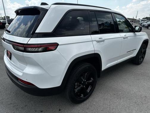 2023 Jeep Grand Cherokee Altitude