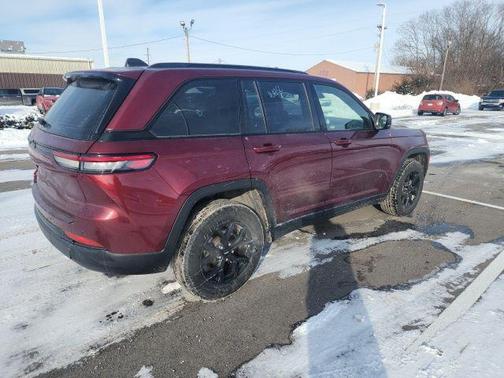 2024 Jeep Grand Cherokee Altitude