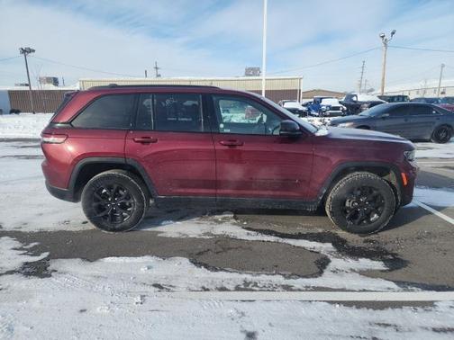 2024 Jeep Grand Cherokee Altitude
