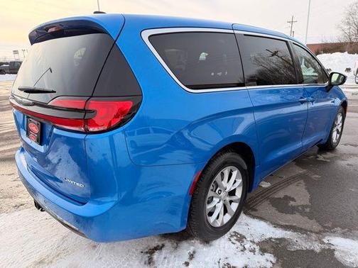 2026 Chrysler Pacifica Limited