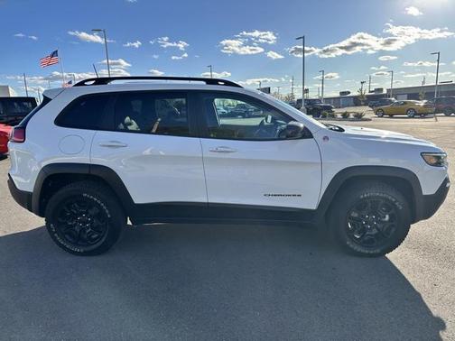 2022 Jeep Cherokee Trailhawk