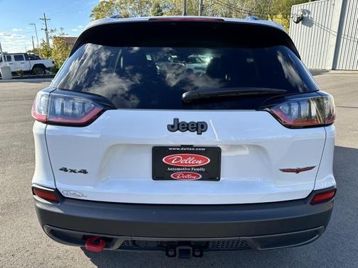2022 Jeep Cherokee Trailhawk