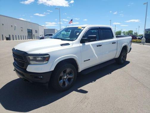 Bright White Clearcoat 2023 RAM 1500 Big Horn/Lone Star