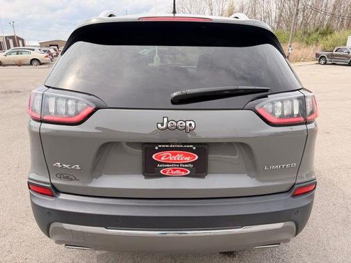 Sting-Gray Clearcoat 2020 Jeep Cherokee Limited