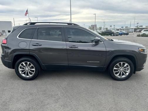 2022 Jeep Cherokee Latitude Lux