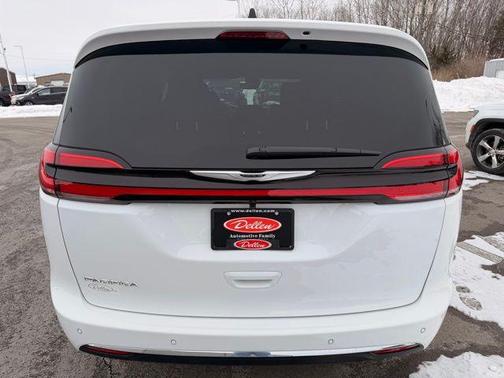 2026 Chrysler Pacifica L