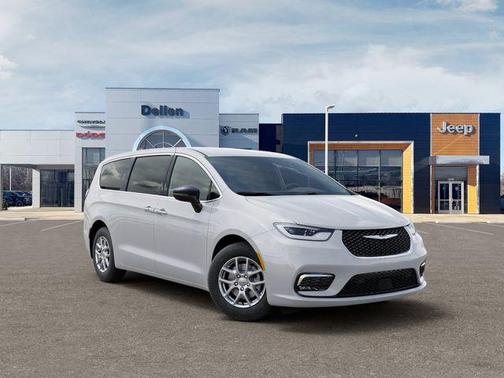 Bright White Clearcoat 2026 Chrysler Pacifica L