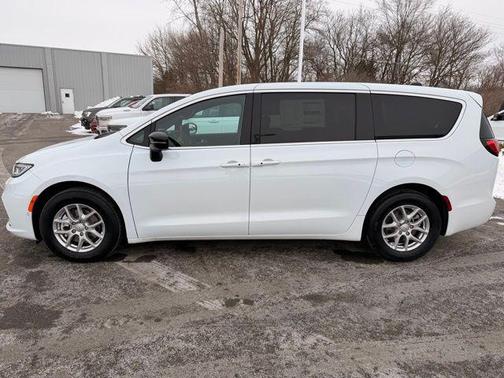 2026 Chrysler Pacifica L