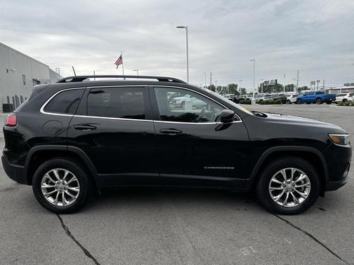 2022 Jeep Cherokee Latitude Lux