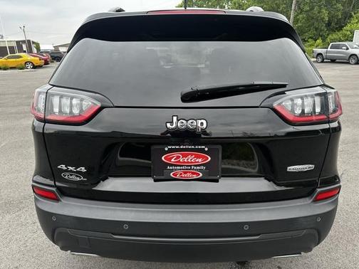 2022 Jeep Cherokee Latitude Lux
