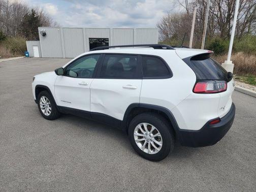 Bright White Clearcoat 2022 Jeep Cherokee Latitude Lux