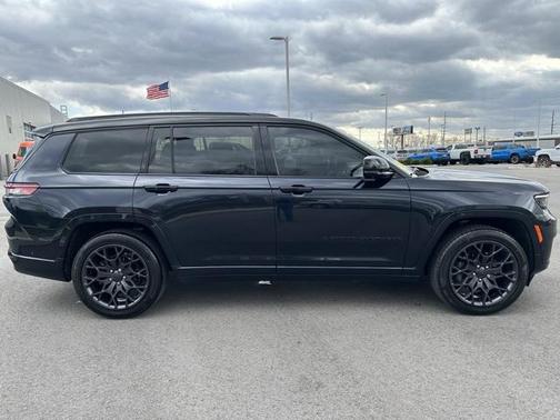 2023 Jeep Grand Cherokee L Summit