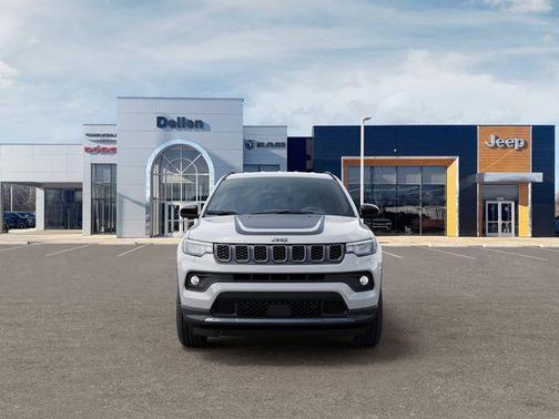 Bright White Clearcoat 2026 Jeep Compass Latitude