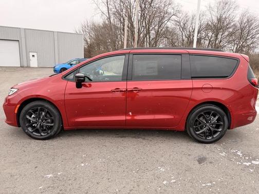 2026 Chrysler Pacifica Limited