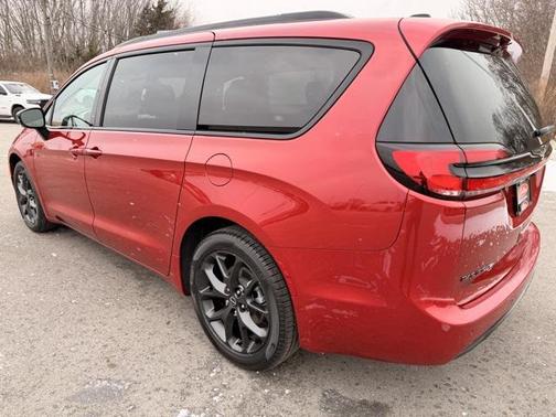 2026 Chrysler Pacifica Limited