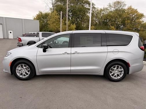 2026 Chrysler Pacifica L