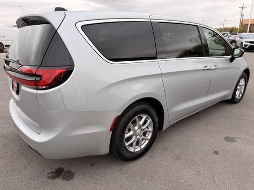 2026 Chrysler Pacifica L