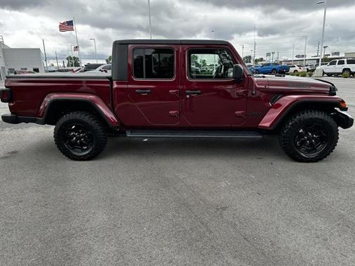 2022 Jeep Gladiator Willys