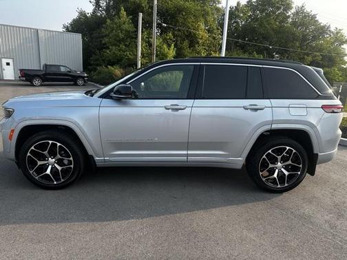2025 Jeep Grand Cherokee Summit