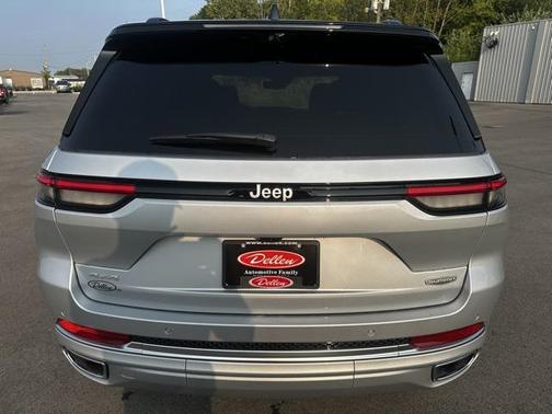2025 Jeep Grand Cherokee Summit