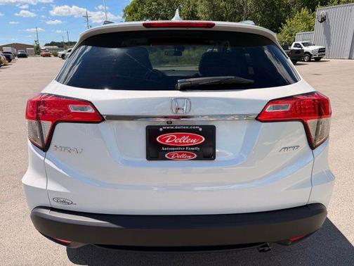 White 2019 Honda HR-V EX