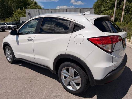 White 2019 Honda HR-V EX