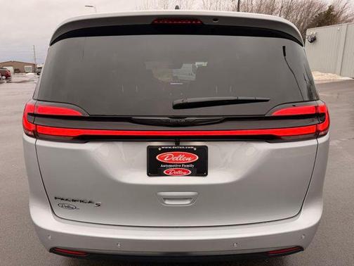 2026 Chrysler Pacifica L