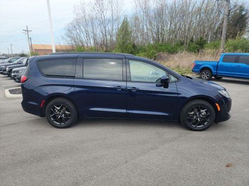 Jazz Blue Pearlcoat 2020 Chrysler Pacifica Touring L