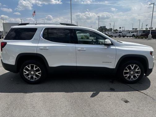 2021 GMC Acadia SLT