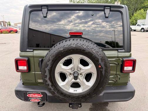 Sarge Green Clearcoat 2021 Jeep Wrangler Unlimited Sport