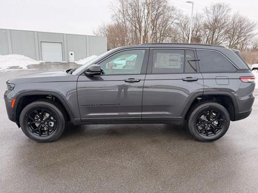 2026 Jeep Grand Cherokee Altitude