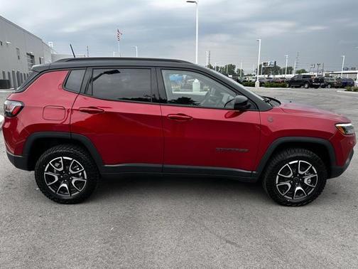 2025 Jeep Compass Trailhawk