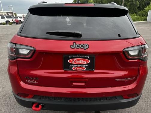 2025 Jeep Compass Trailhawk