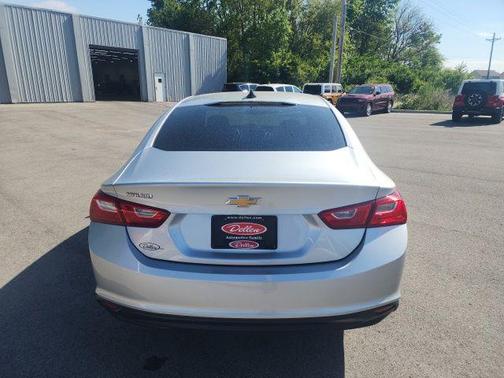 Silver Ice Metallic 2021 Chevrolet Malibu 1LS