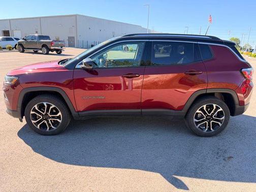 Velvet Red Pearlcoat 2022 Jeep Compass Limited