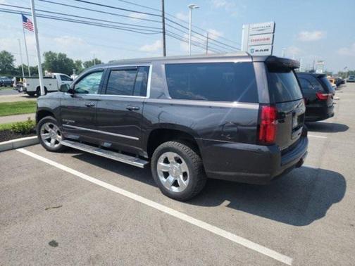 2017 Chevrolet Suburban LT