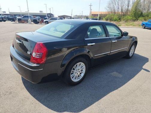 Brilliant Black Crystal Pearlcoat 2010 Chrysler 300 Touring