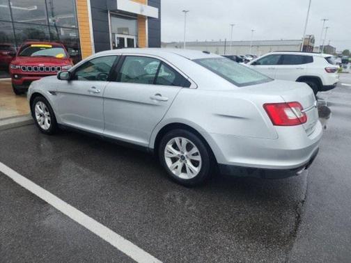 2011 Ford Taurus SEL