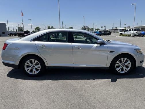 2011 Ford Taurus SEL
