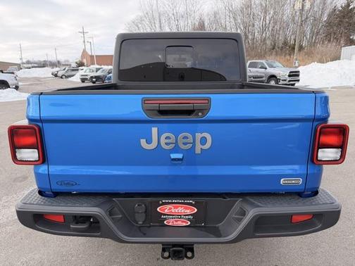 2022 Jeep Gladiator Overland