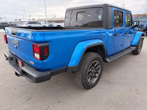 2022 Jeep Gladiator Overland