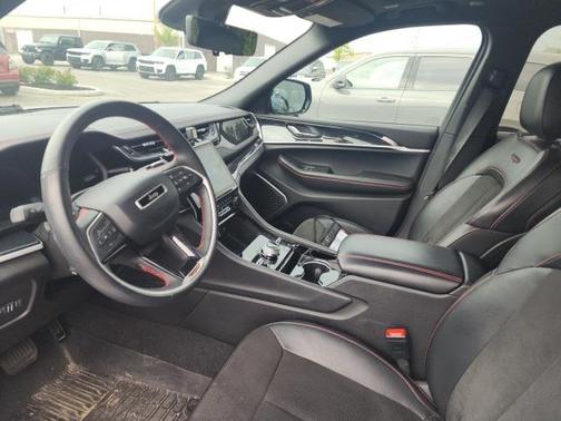 2022 Jeep Grand Cherokee Trailhawk