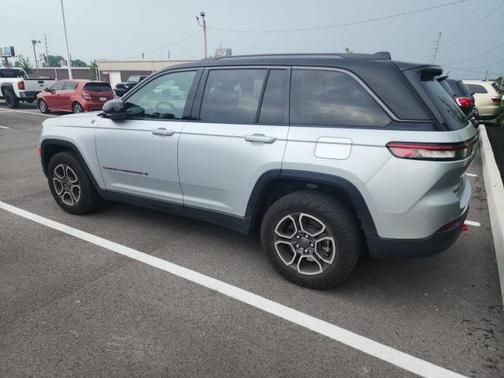 2022 Jeep Grand Cherokee Trailhawk