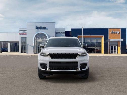 Bright White Clearcoat 2026 Jeep Grand Cherokee L Laredo