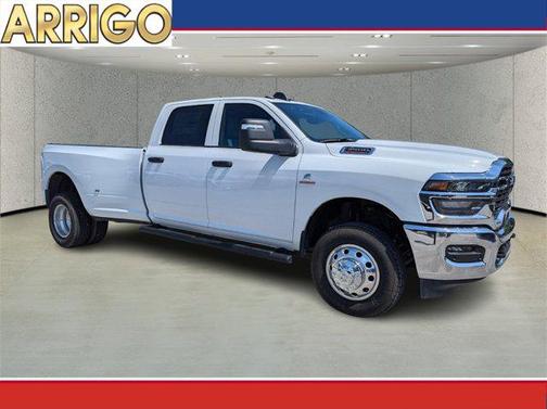 2025 RAM 3500 Tradesman Crew Cab 4x4 8' Box