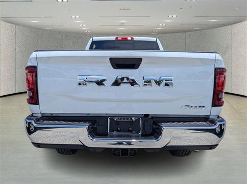 2025 RAM 2500 Tradesman Crew Cab 4x4 6'4' Box