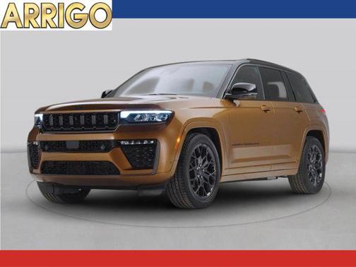 Diamond Black Crystal Pearlcoat 2026 Jeep Grand Cherokee Laredo
