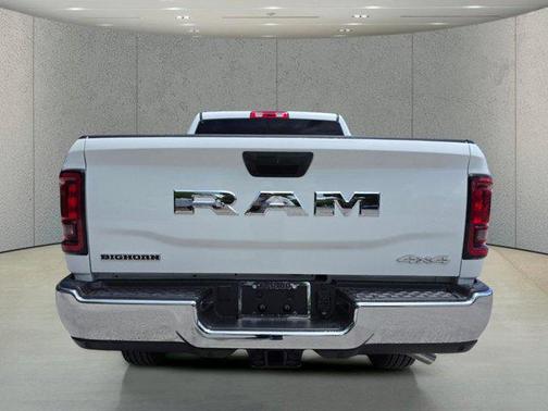 Bright White Clearcoat 2026 RAM 2500 Big Horn Crew Cab 4x4 6'4' Box