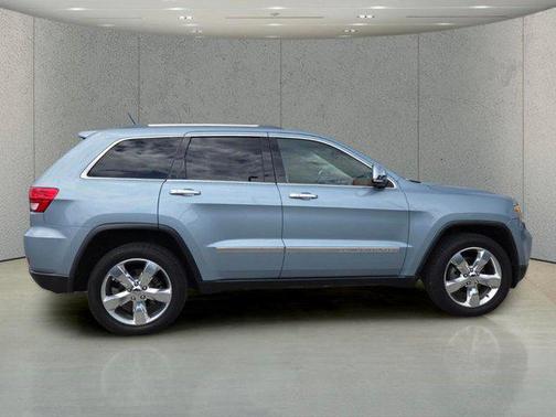 Winter Chill Pearl 2012 Jeep Grand Cherokee Overland