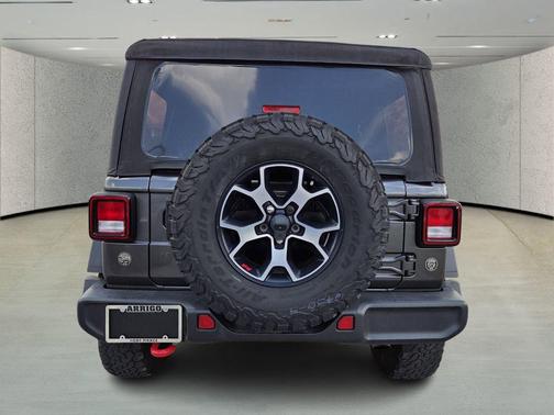 Granite Crystal Metallic Clearcoat 2022 Jeep Wrangler Unlimited Rubicon
